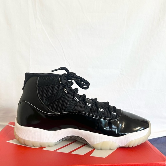 Jordan 11 Retro Jubilee size 10.5 CT8012-011 2020 PRE-OWNED - Picture 3 of 9
